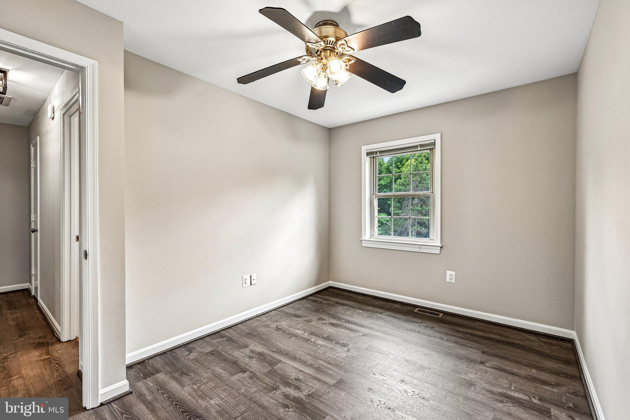 WARRENTON VILLAGE - Residential