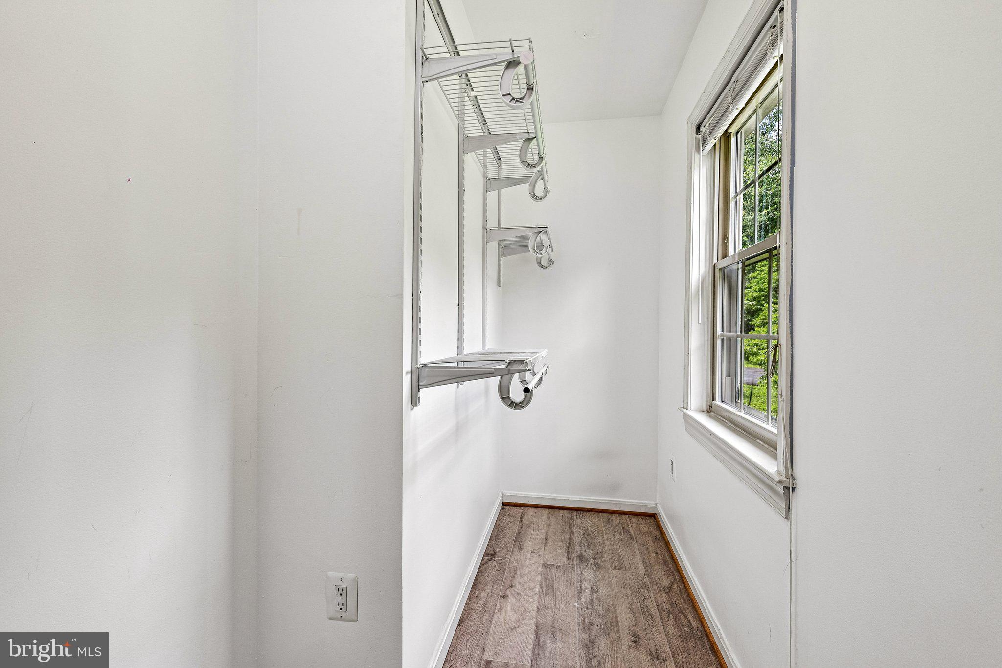 WARRENTON VILLAGE - Residential