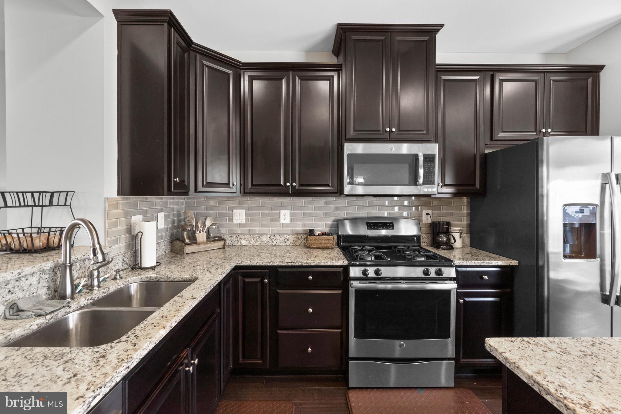 HOWARD SQUARE - Residential