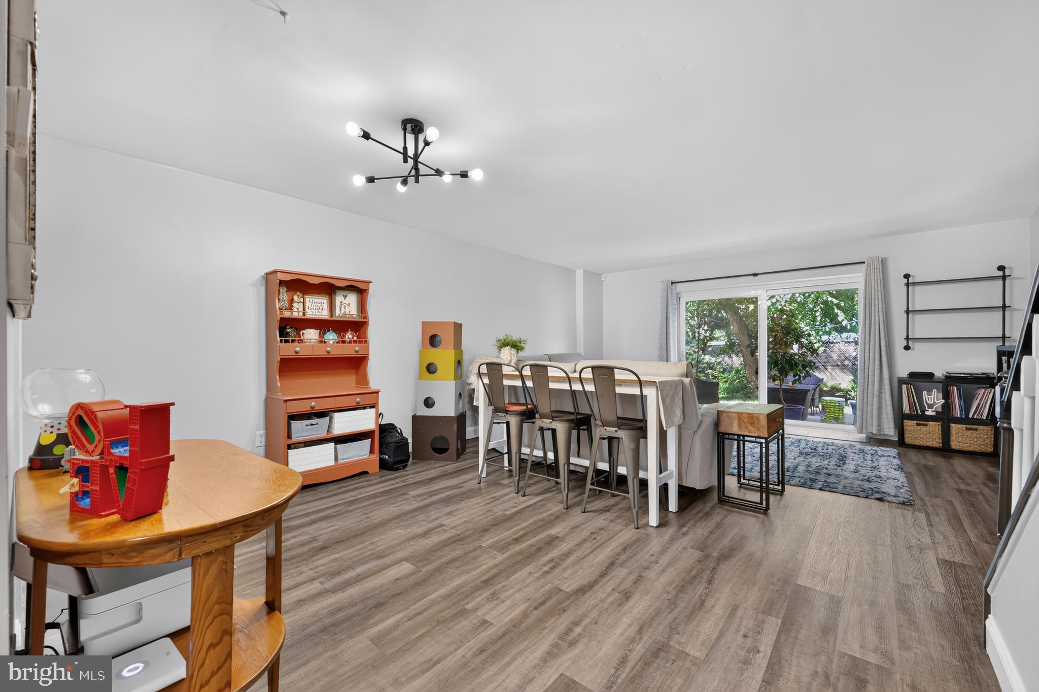 SAYBROOK VIL - Residential
