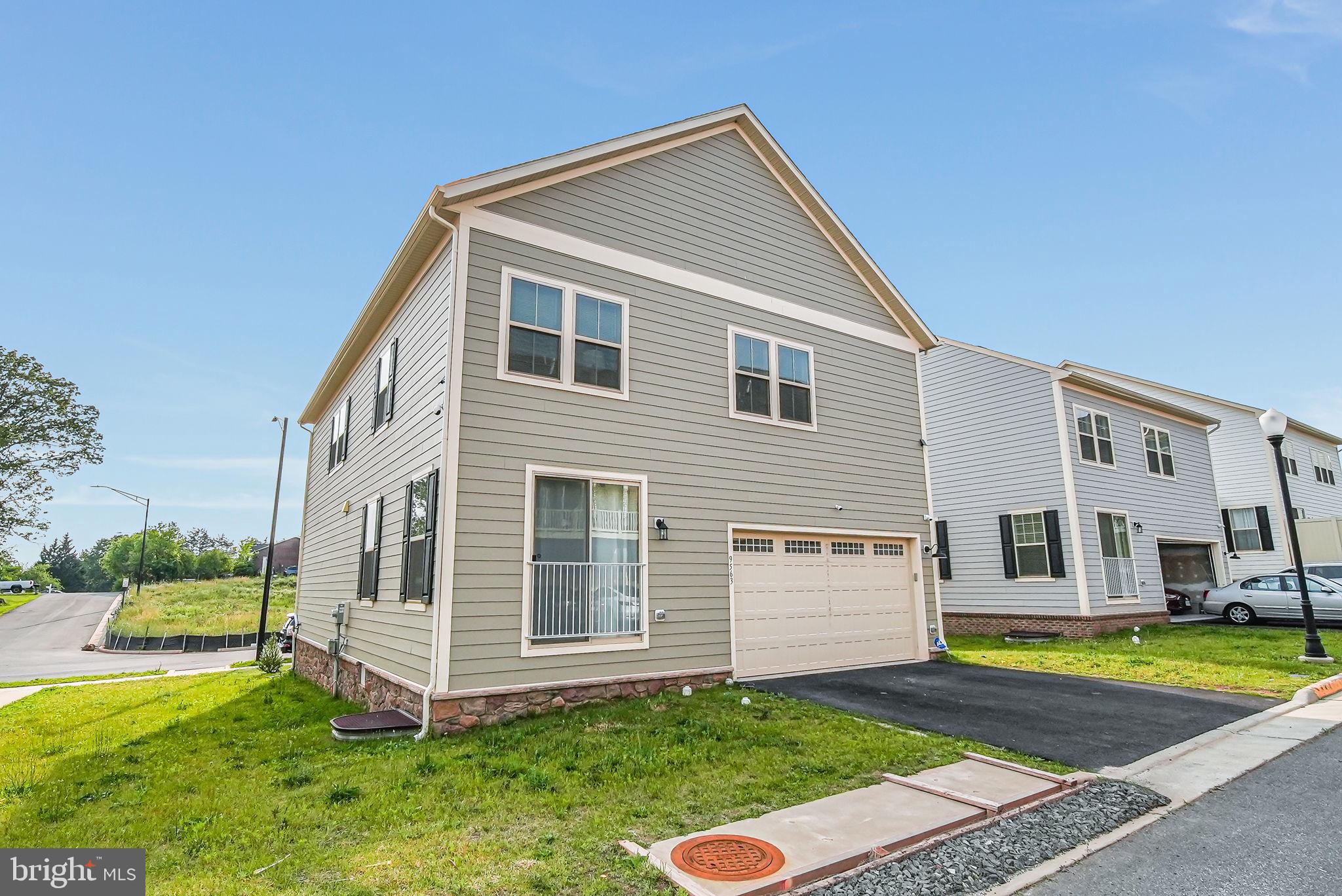 JEFFERSON SQUARE - Residential