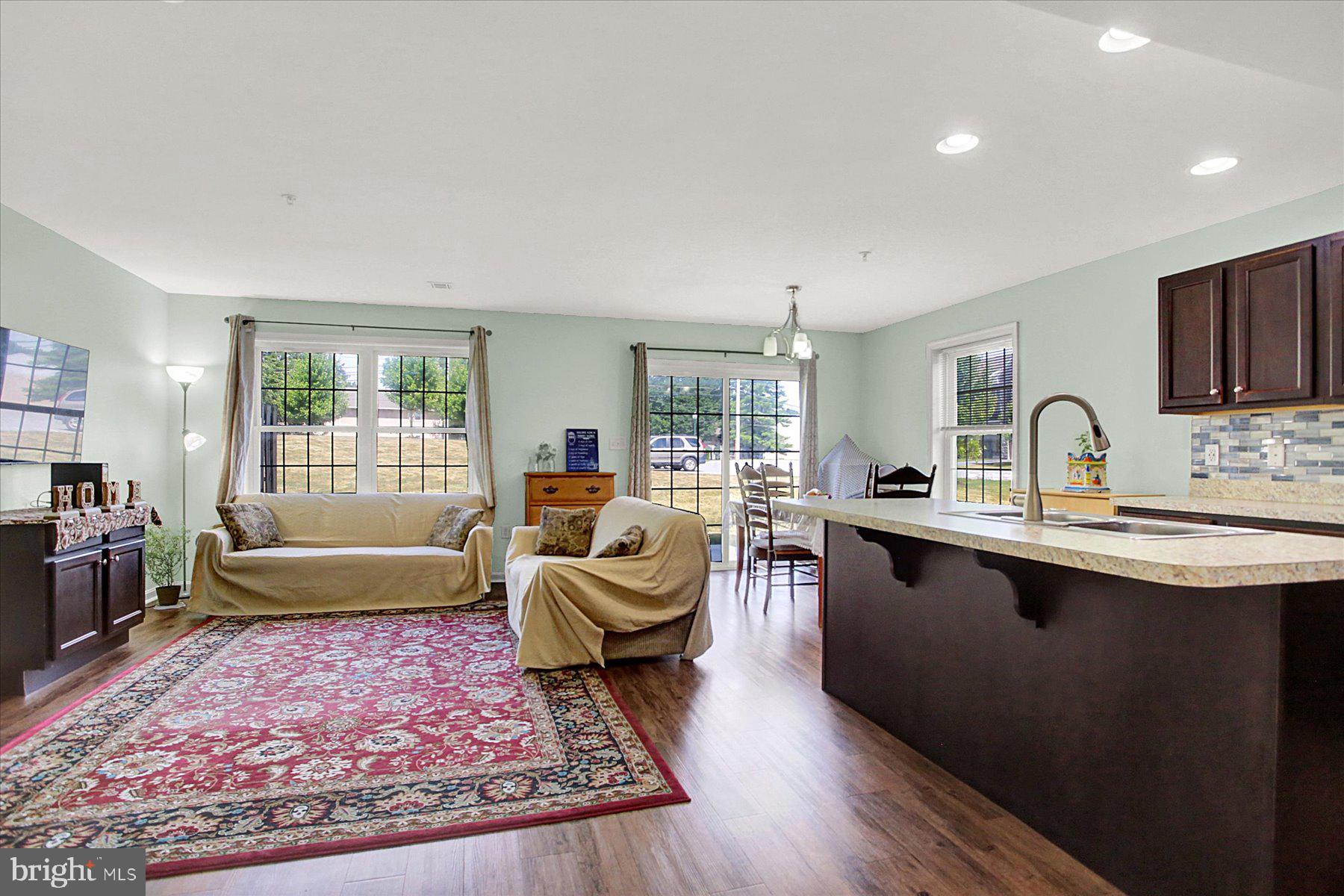 MELBOURNE PLACE - Residential