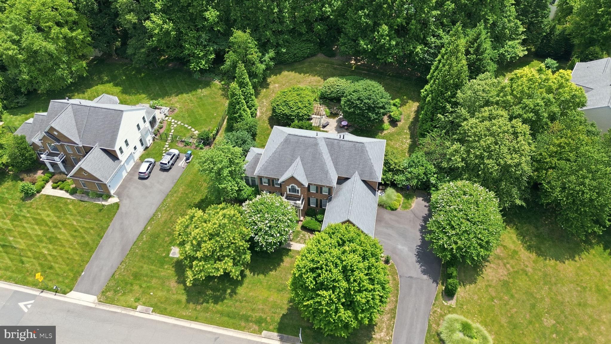 CARIS GLENNE - Residential