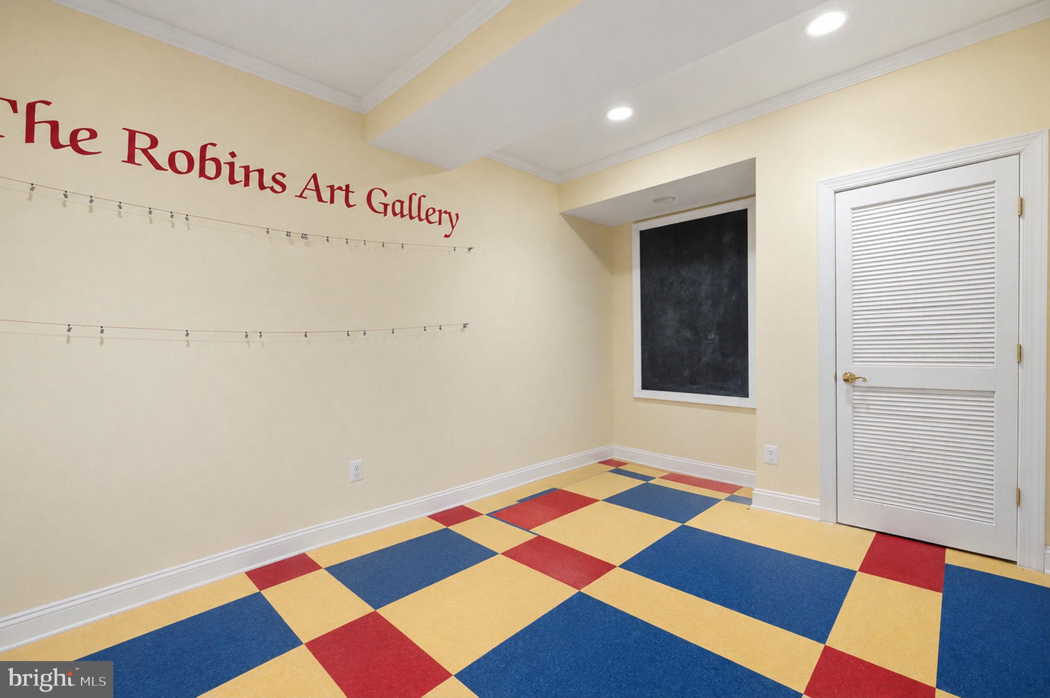 CARIS GLENNE - Residential
