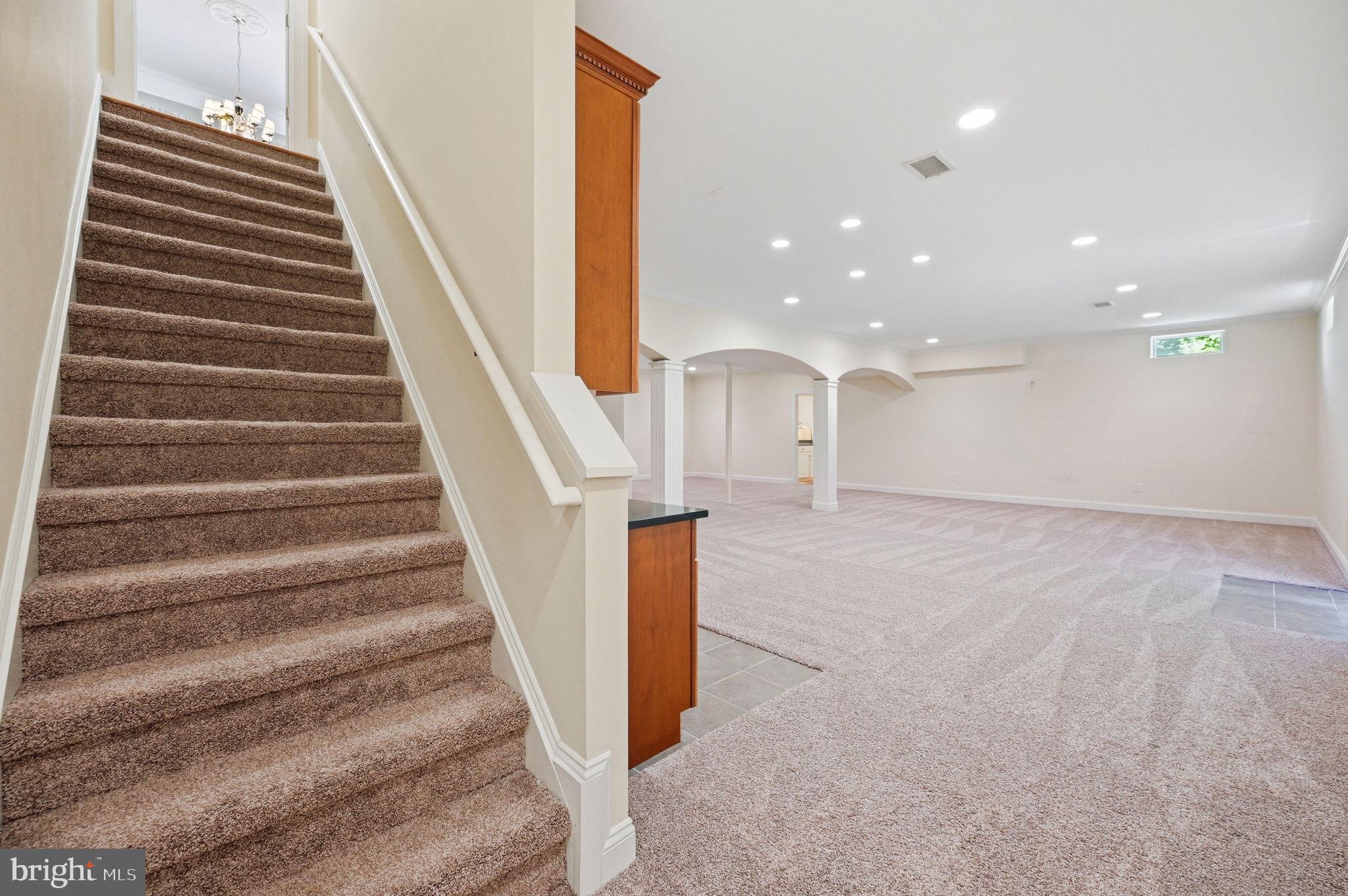 CARIS GLENNE - Residential