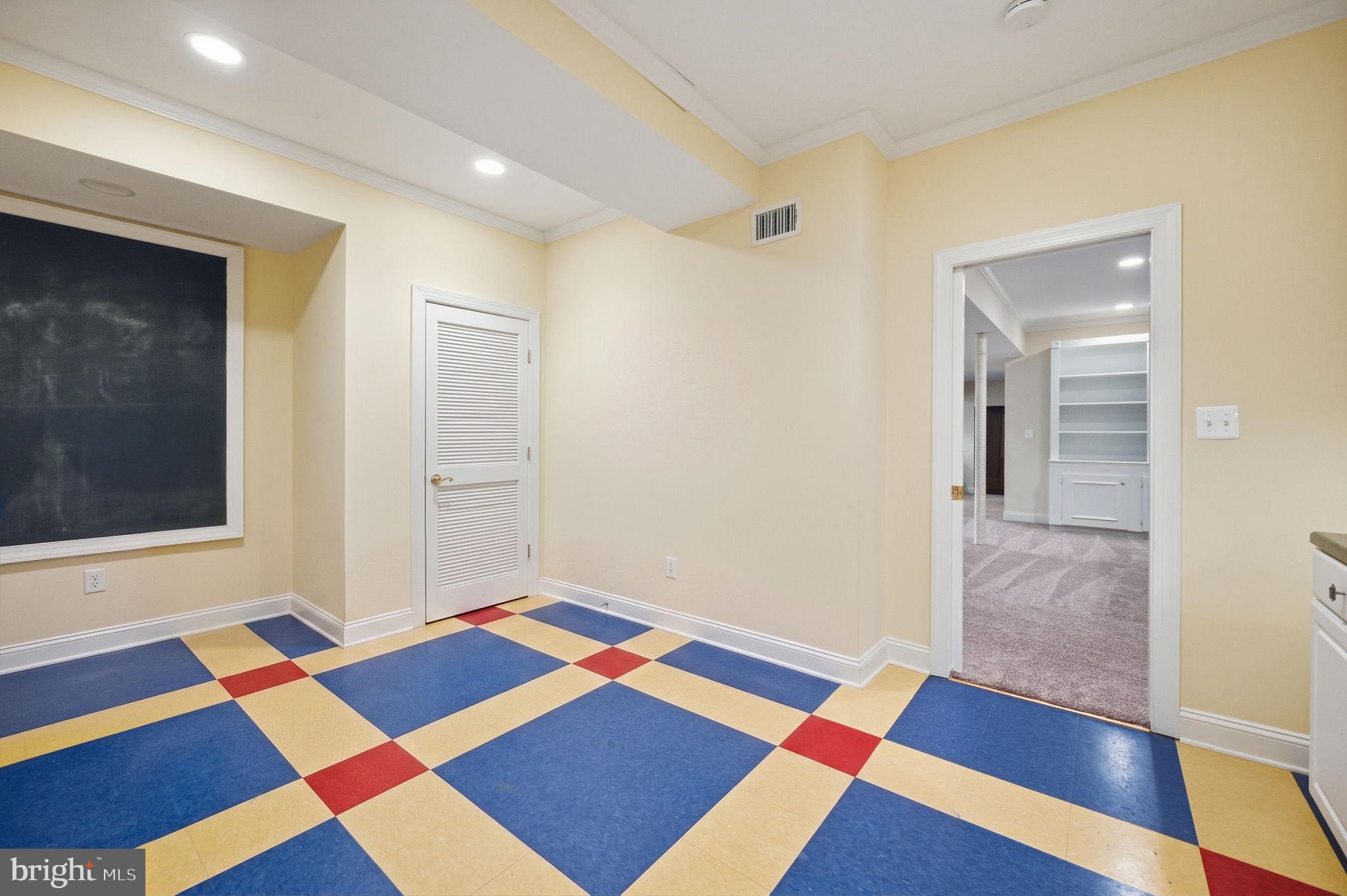 CARIS GLENNE - Residential