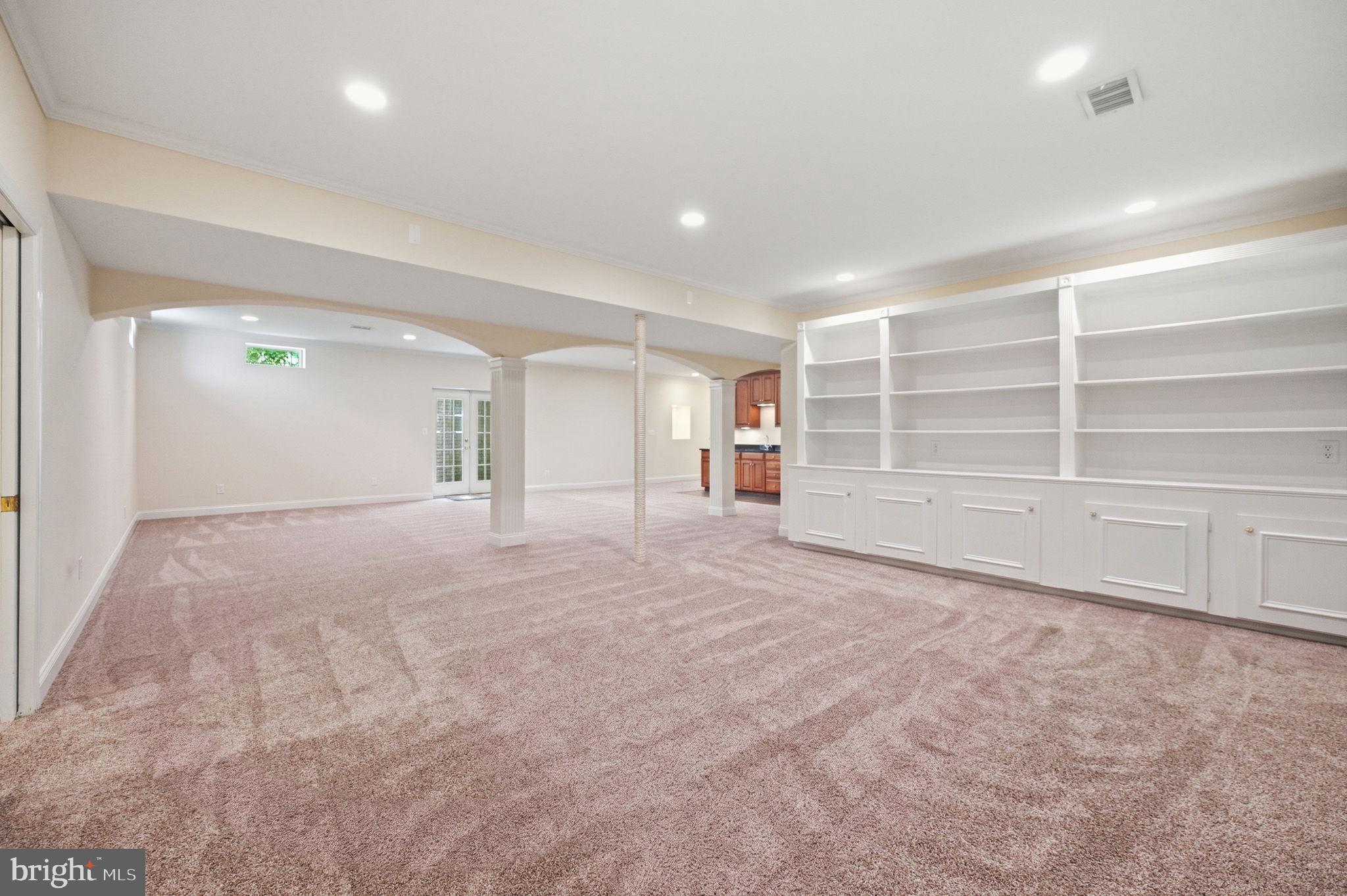 CARIS GLENNE - Residential
