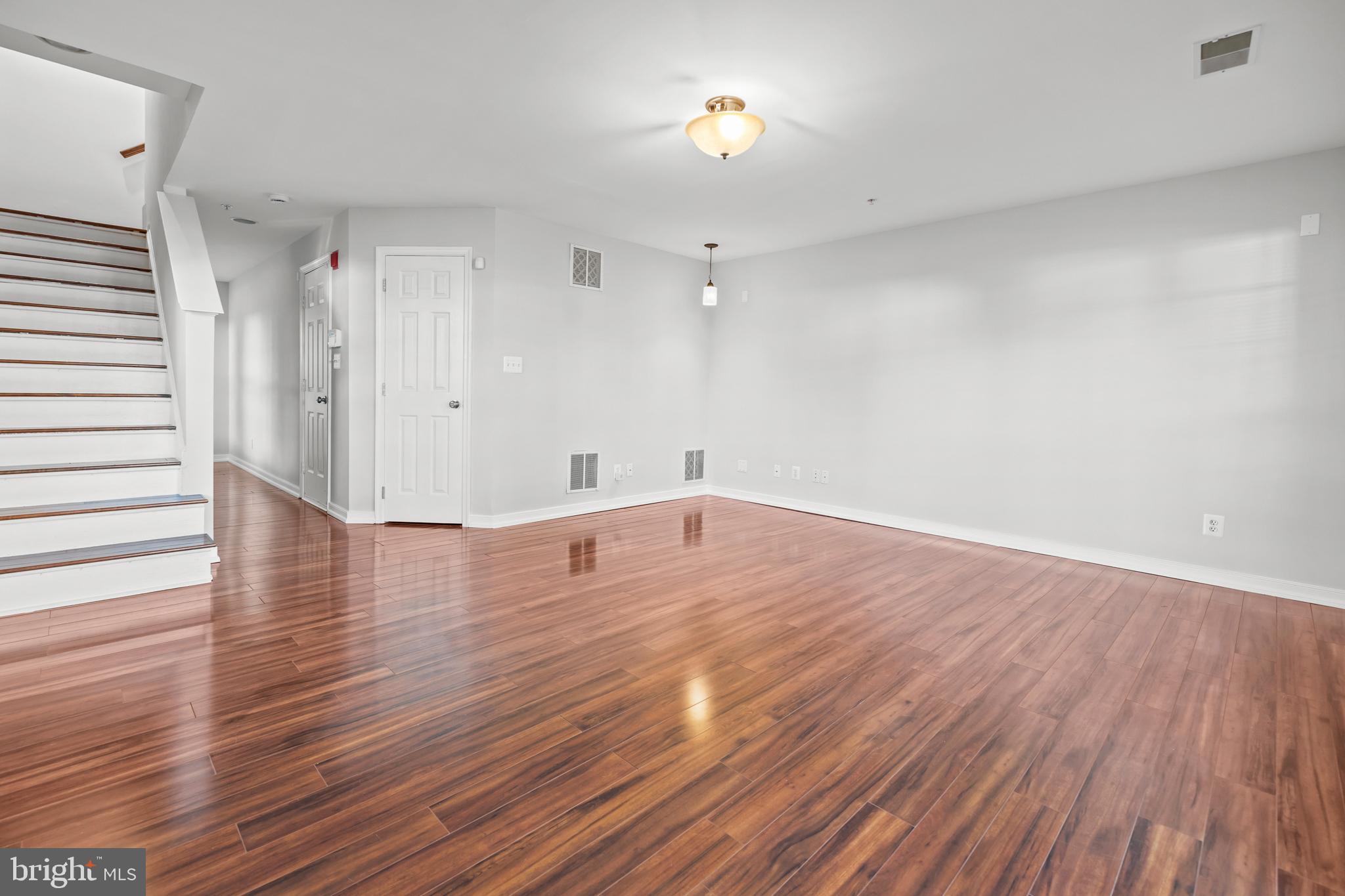 CAMERON STATION - Residential