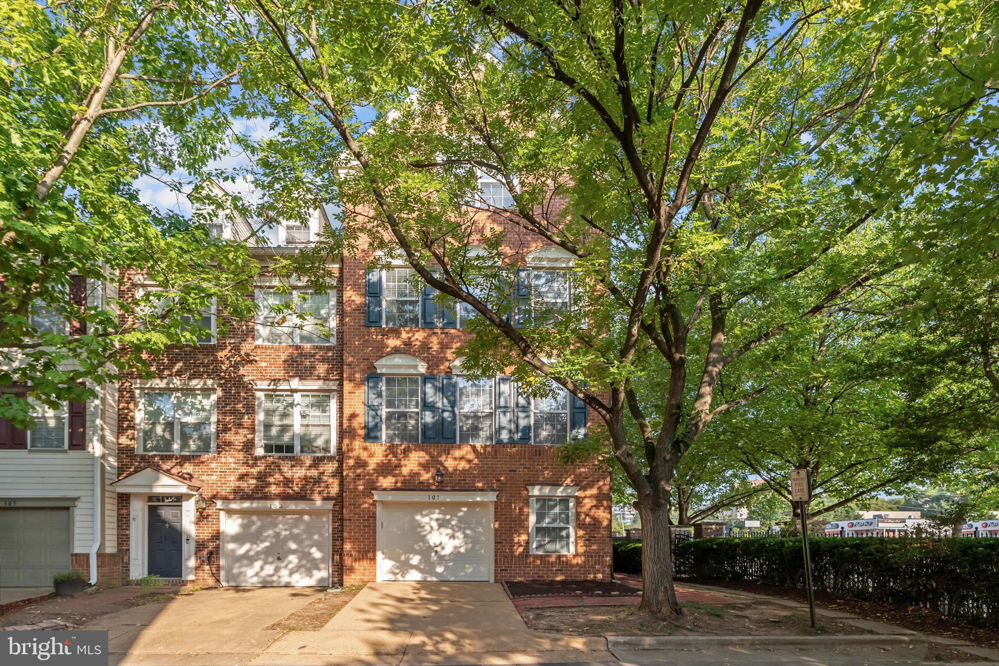 CAMERON STATION - Residential