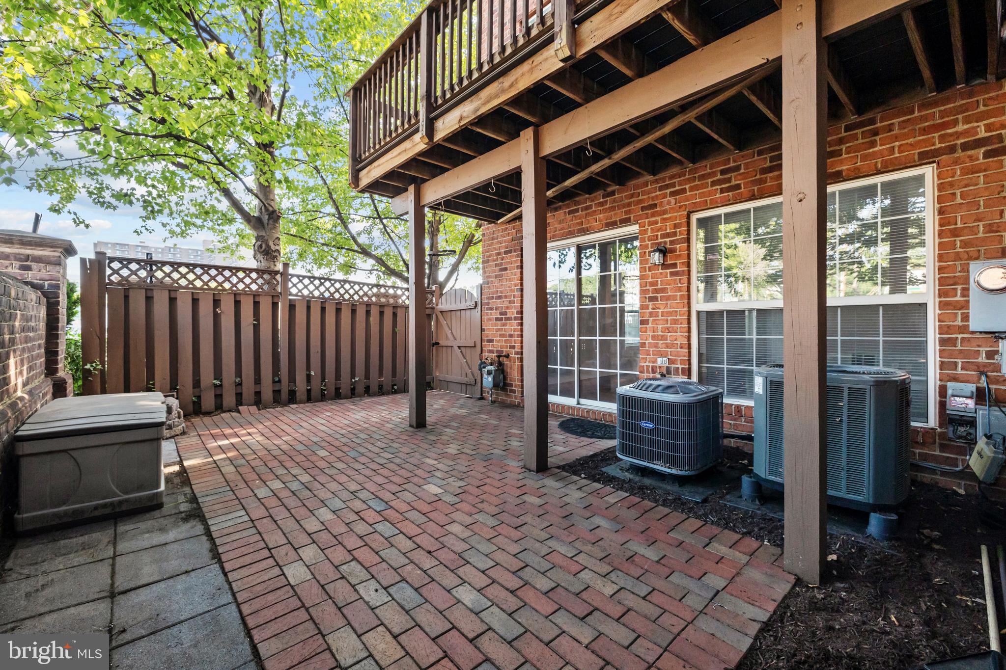 CAMERON STATION - Residential