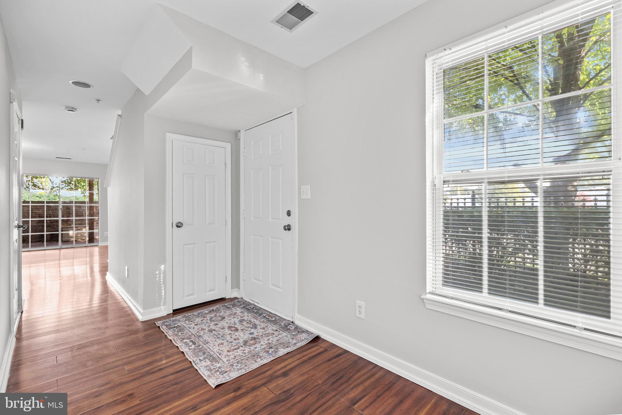 CAMERON STATION - Residential