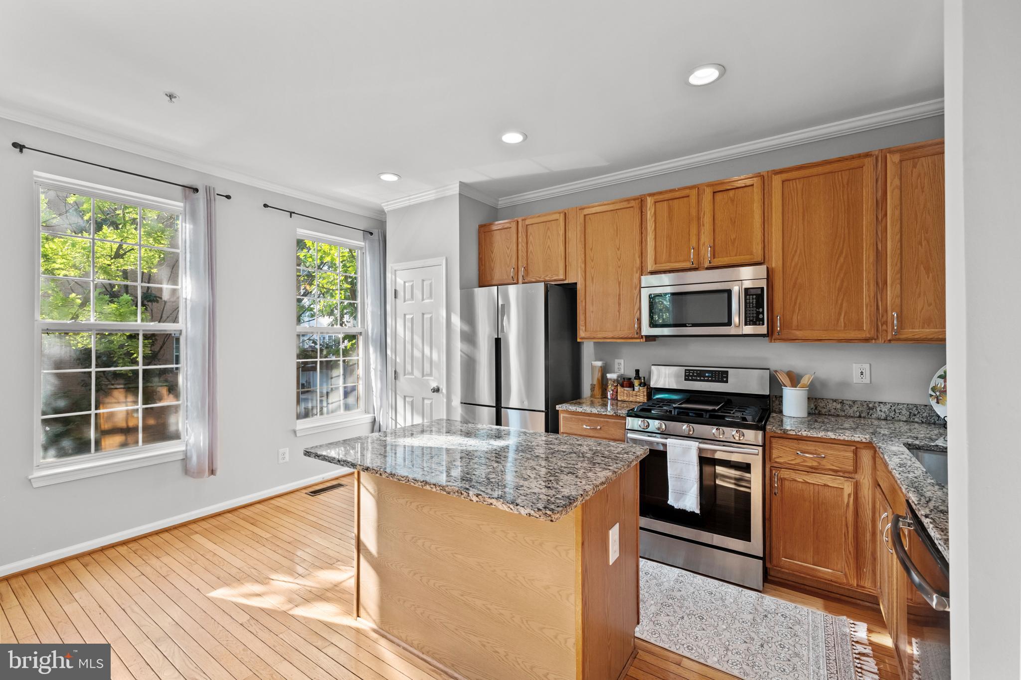 CAMERON STATION - Residential