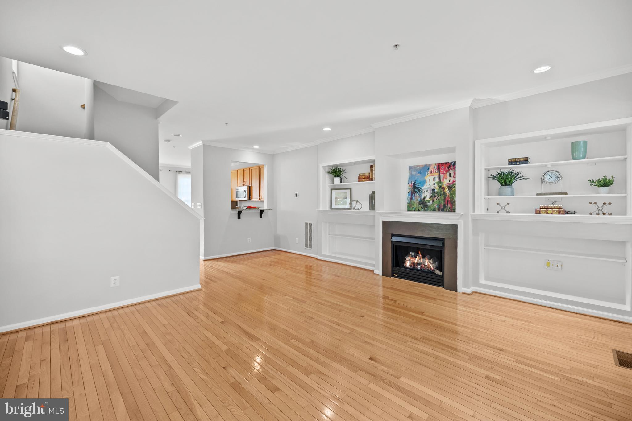 CAMERON STATION - Residential