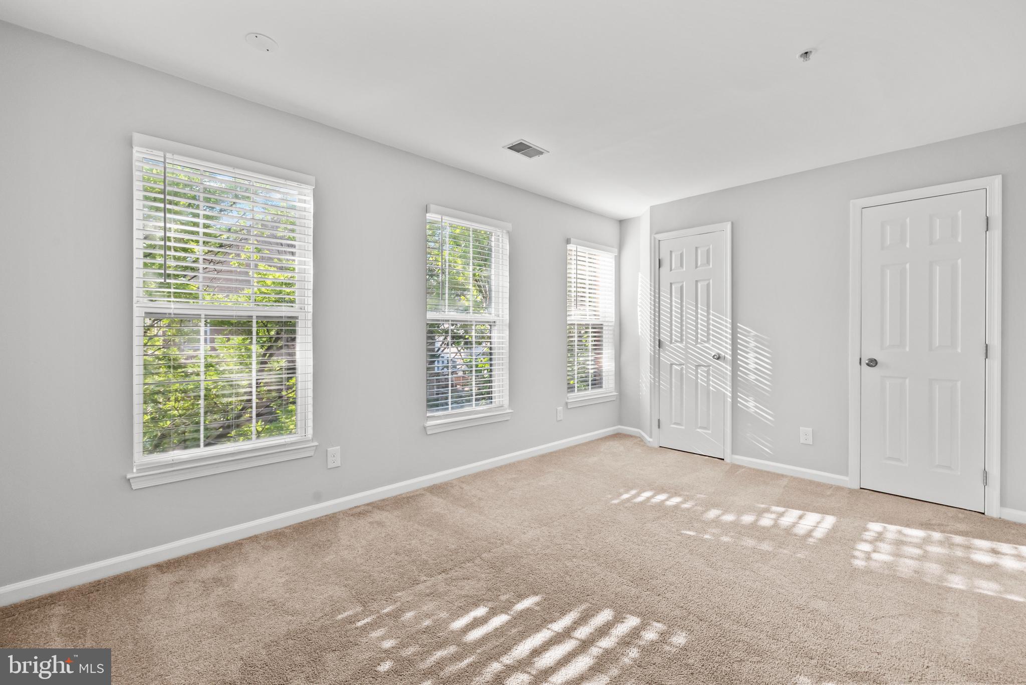 CAMERON STATION - Residential