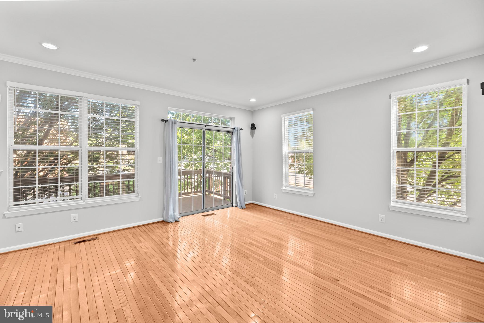 CAMERON STATION - Residential