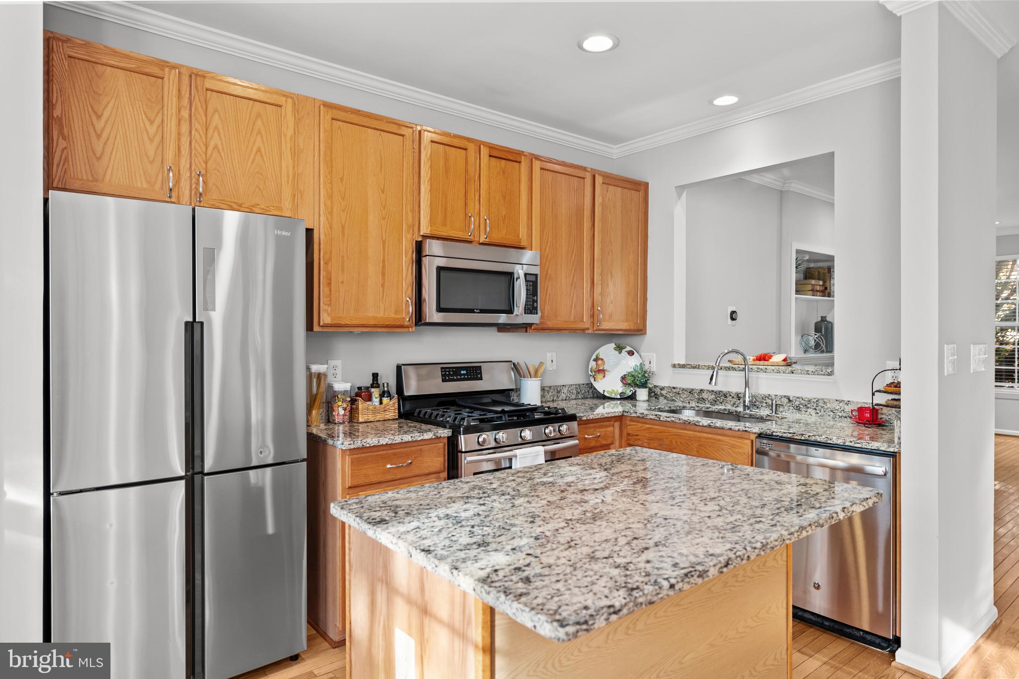 CAMERON STATION - Residential