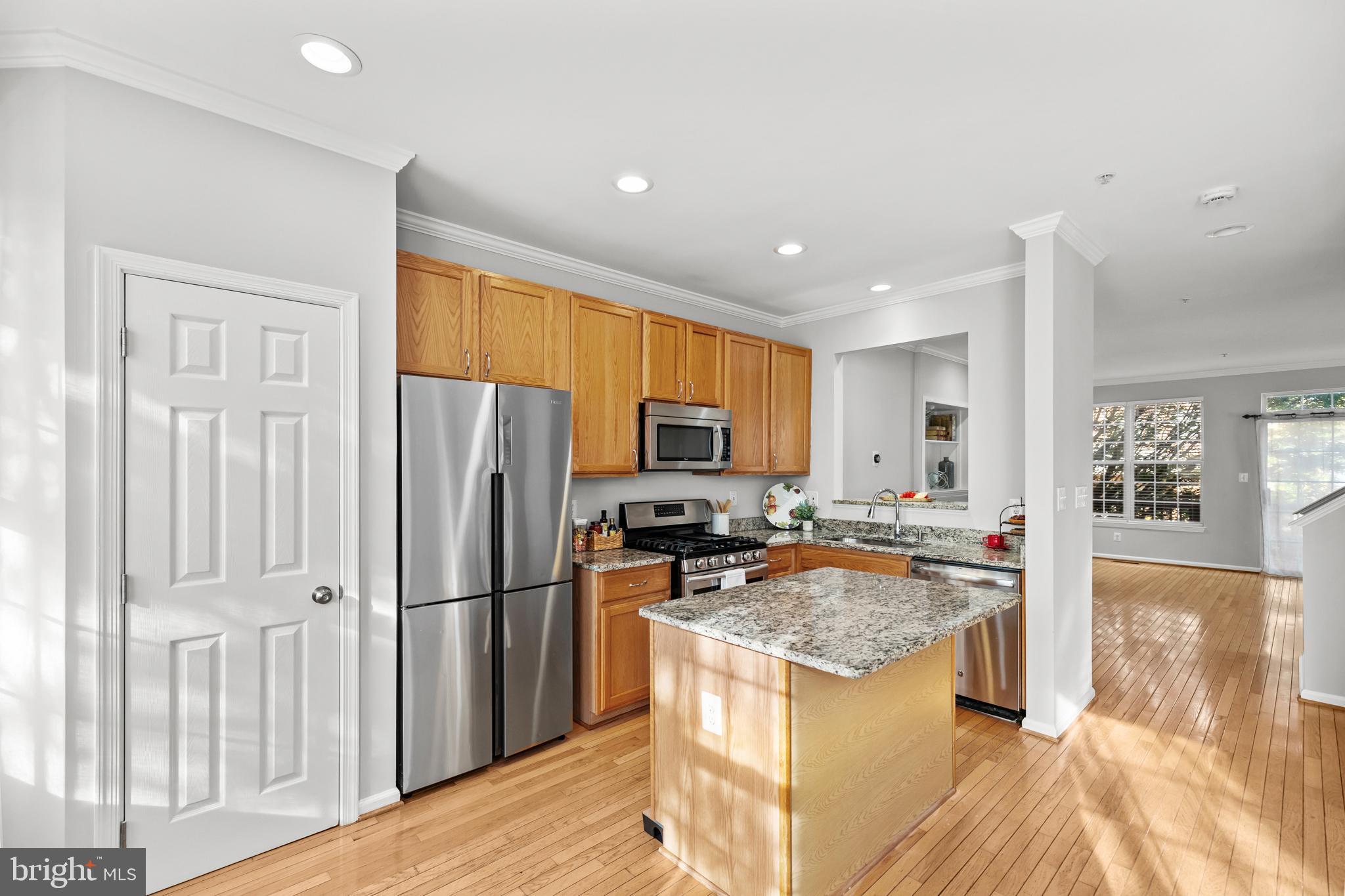 CAMERON STATION - Residential