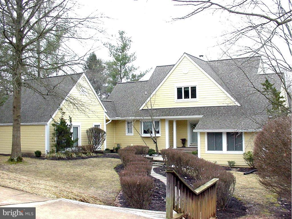 This home is gorgeous & a pleasure to show. Owners incorporated quality upgrades like Rosewood Hardwoods, a Solarium with a wall-of-windows & Radiant 1' x 1' Tile flooring & Andersen Windows. These features are further accentuated by an expanded 2-story living room with Shadow Molding trim. Enjoy vista views on your fully composite deck. Home SOLD 'As Is" to Cash & FHA 203K Renovation Loan Buyers.