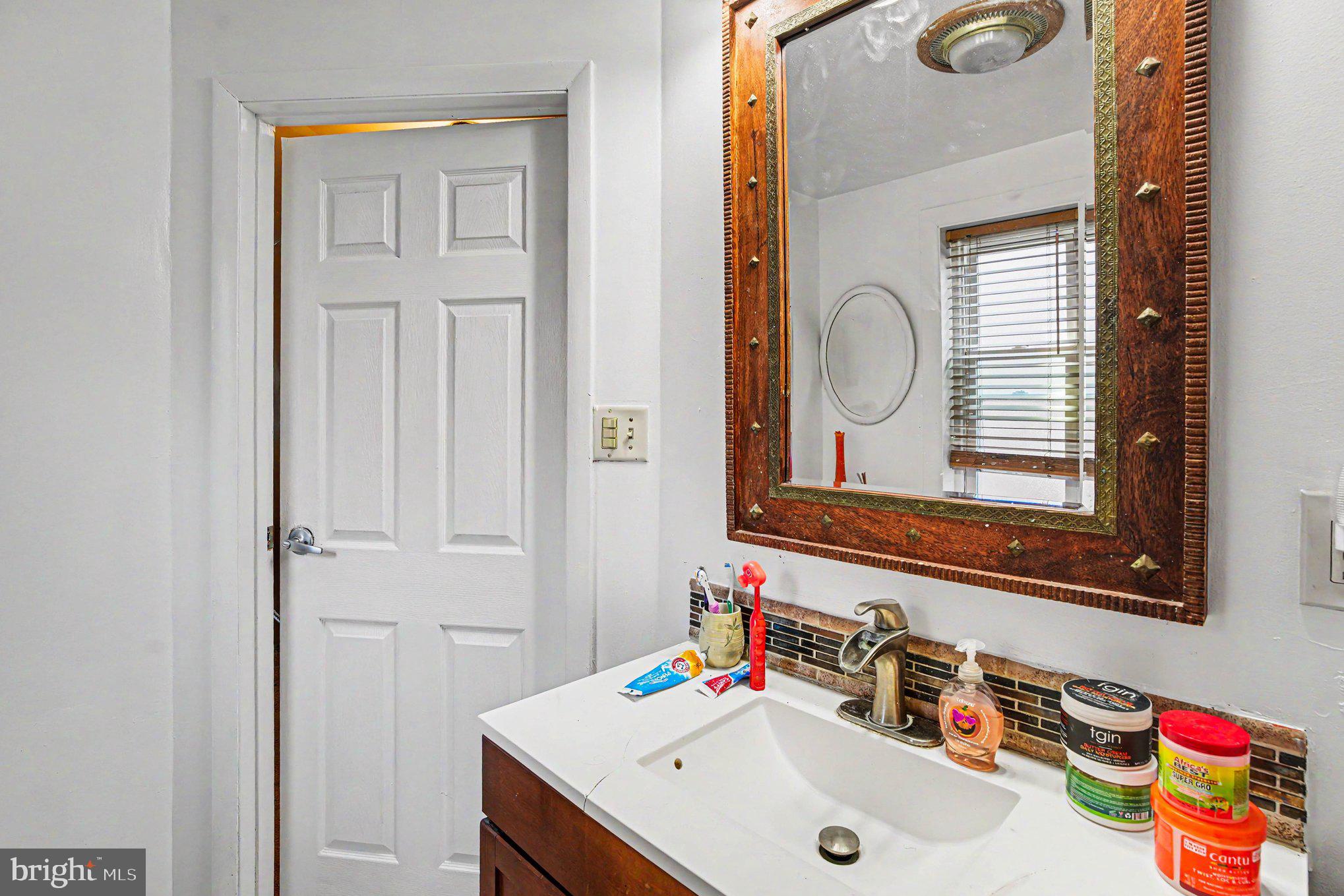NORRISTOWN - Residential