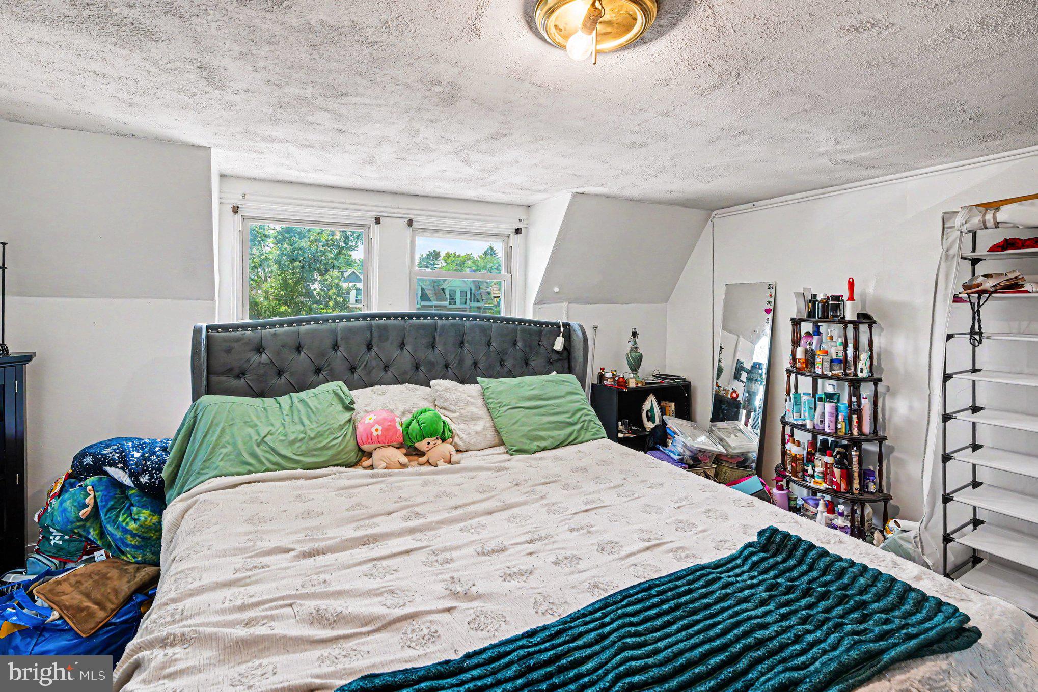 NORRISTOWN - Residential