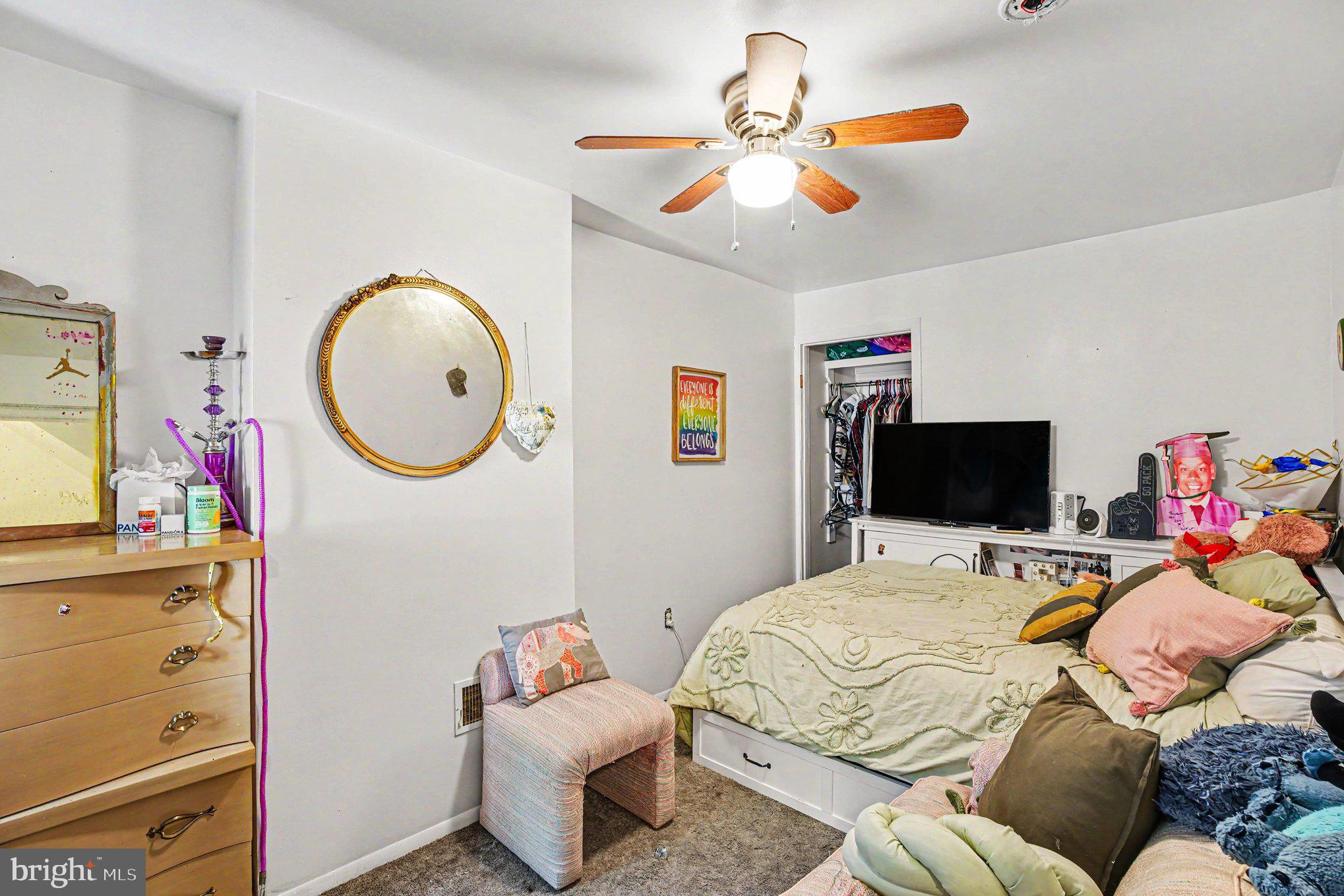 NORRISTOWN - Residential
