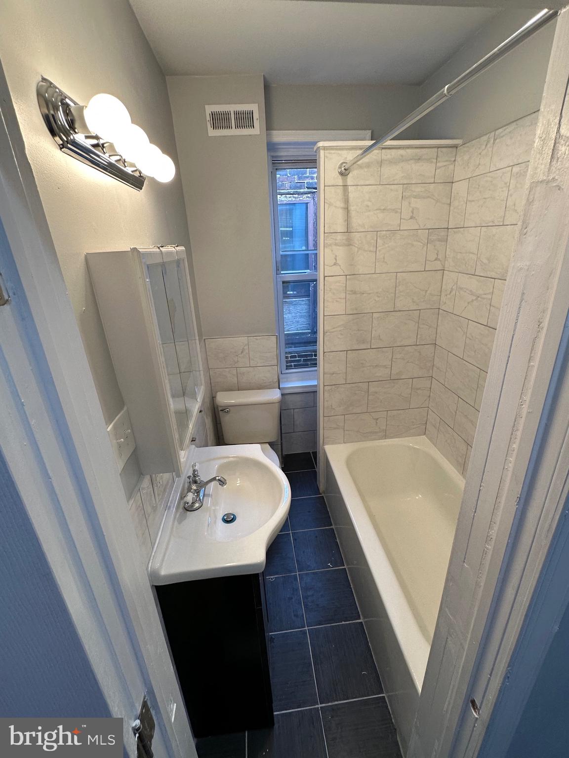 PHILADELPHIA (SOUTH) - Residential Lease