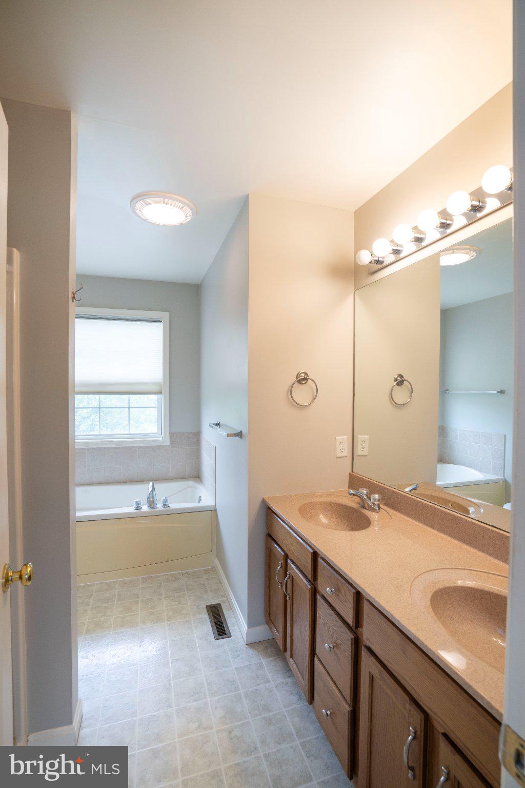 TROTTER FARMS - Residential