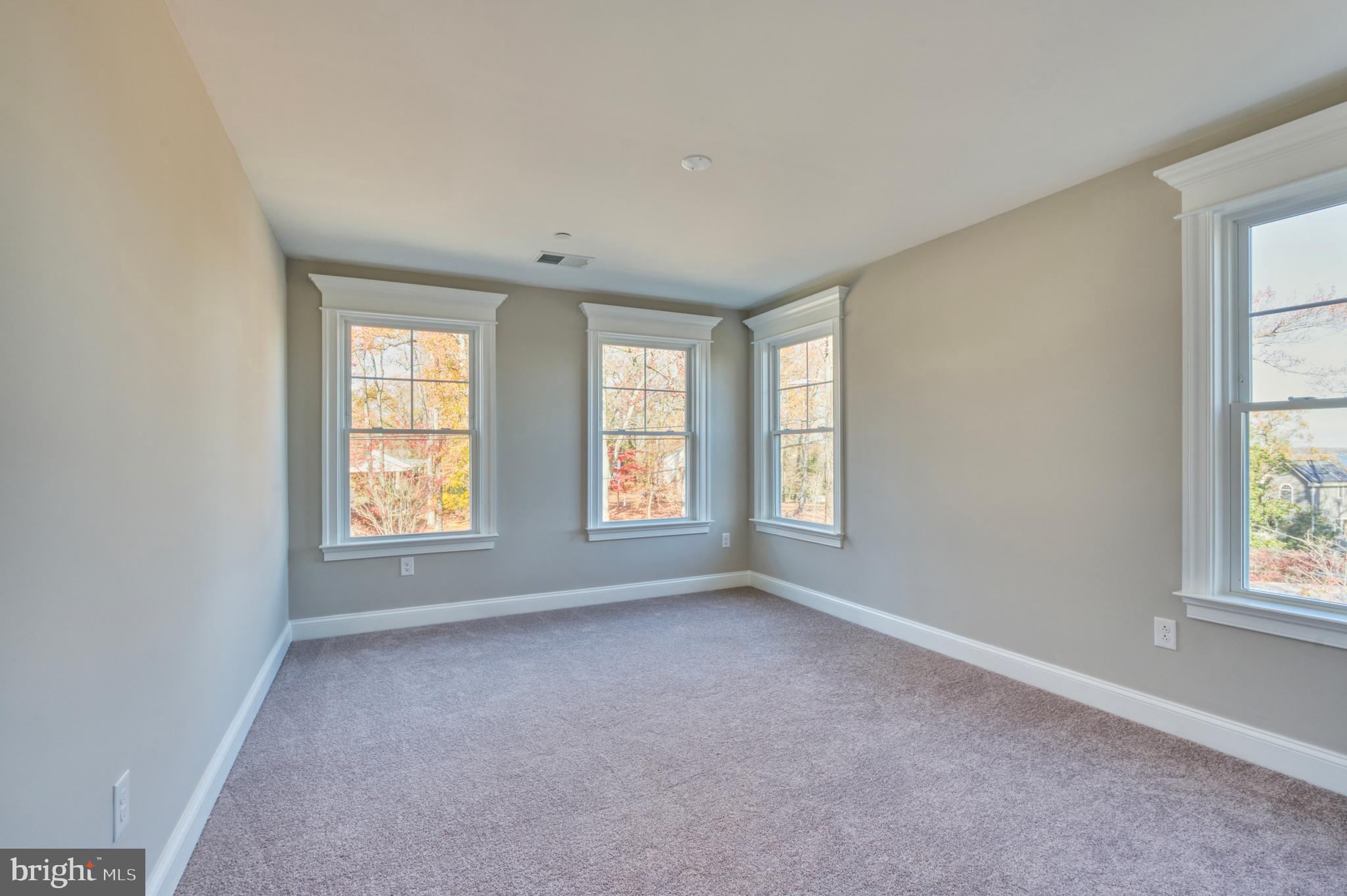 ANNAPOLIS ROADS - Residential