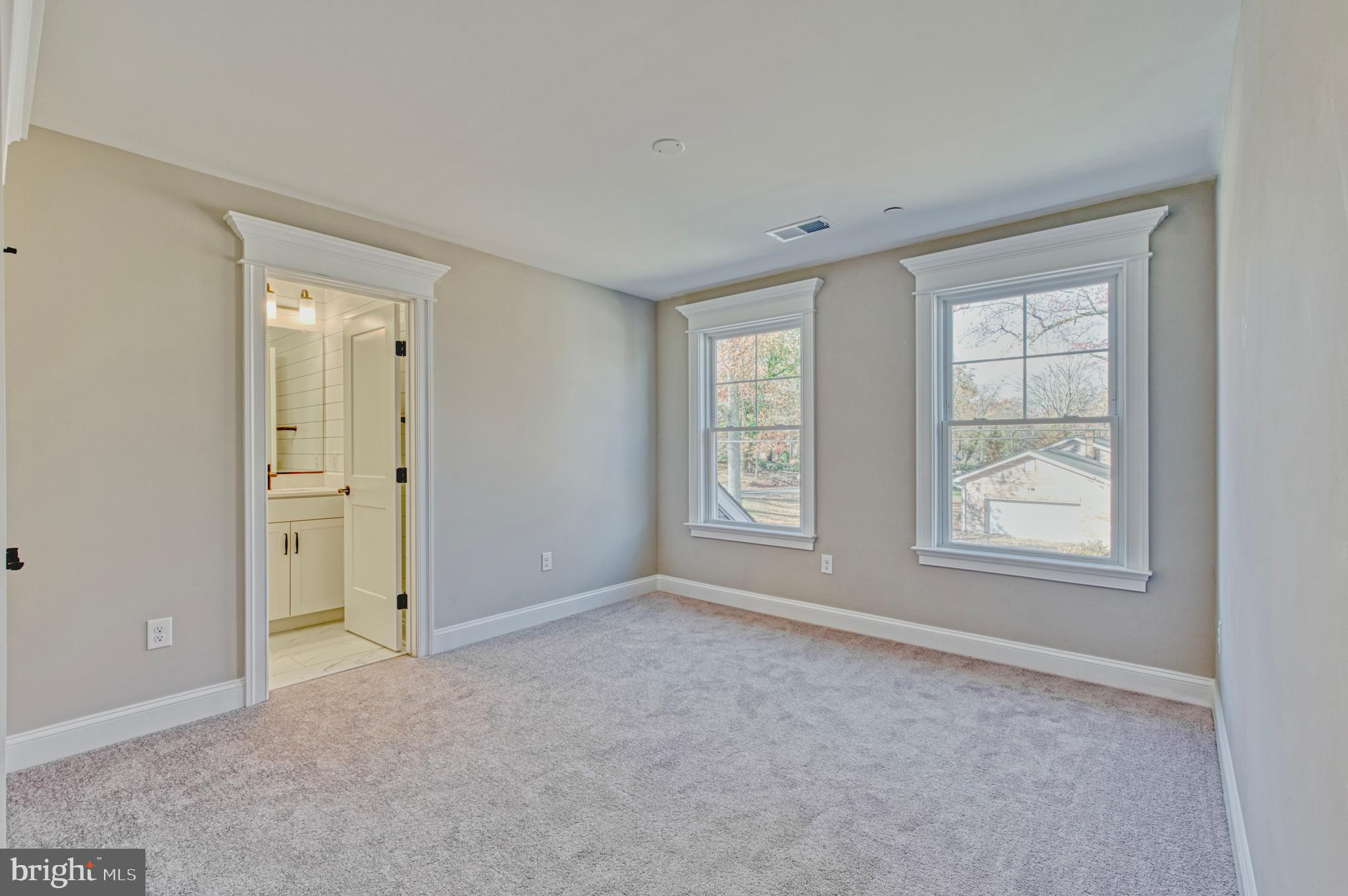 ANNAPOLIS ROADS - Residential