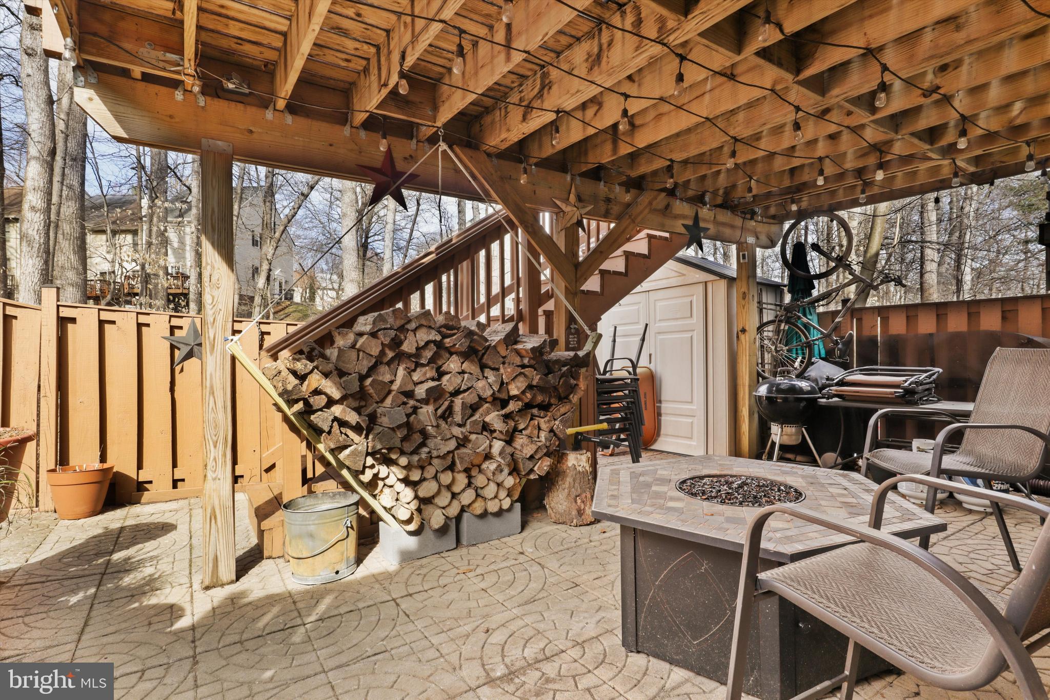 SPRINGFIELD OAKS - Residential