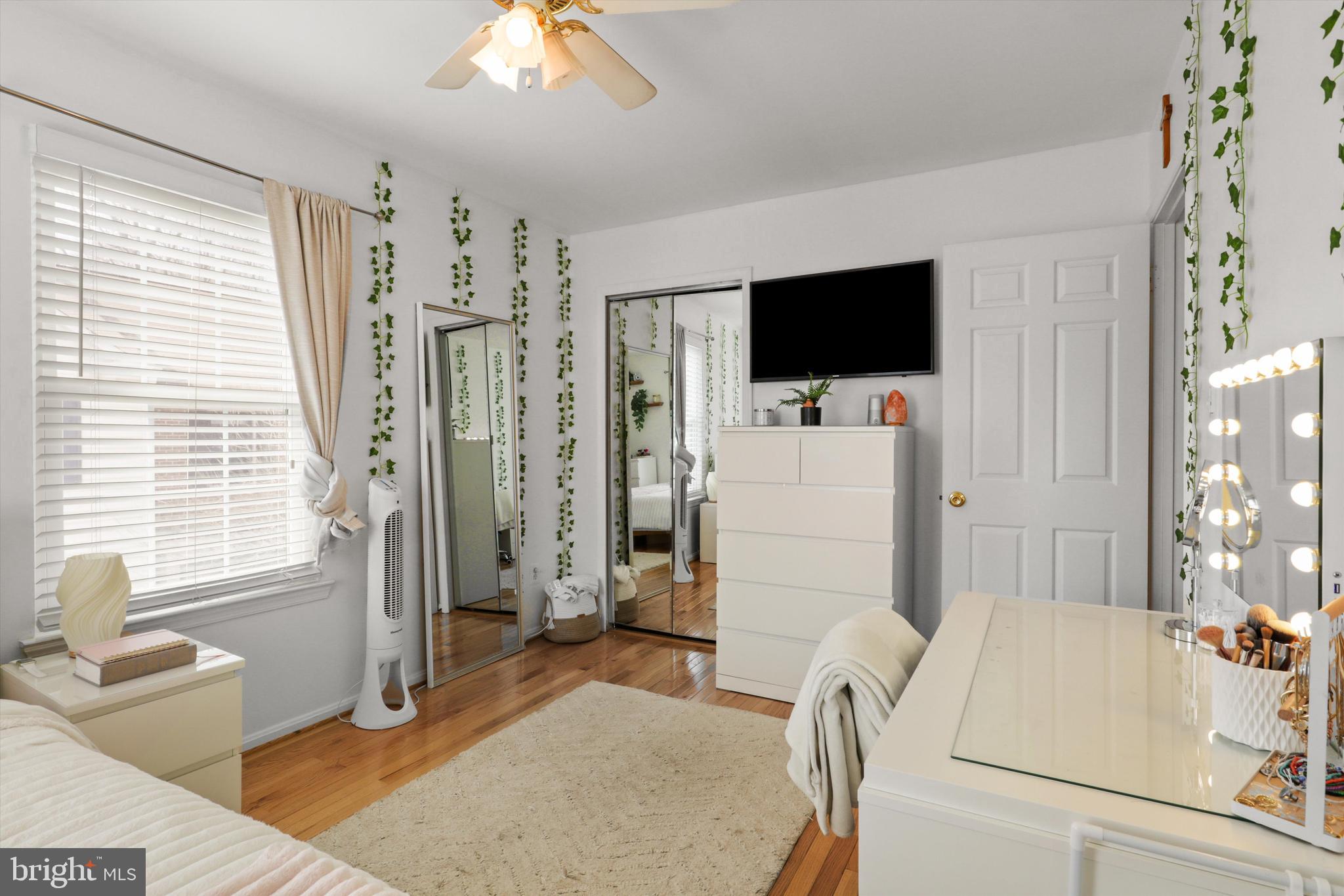 SPRINGFIELD OAKS - Residential