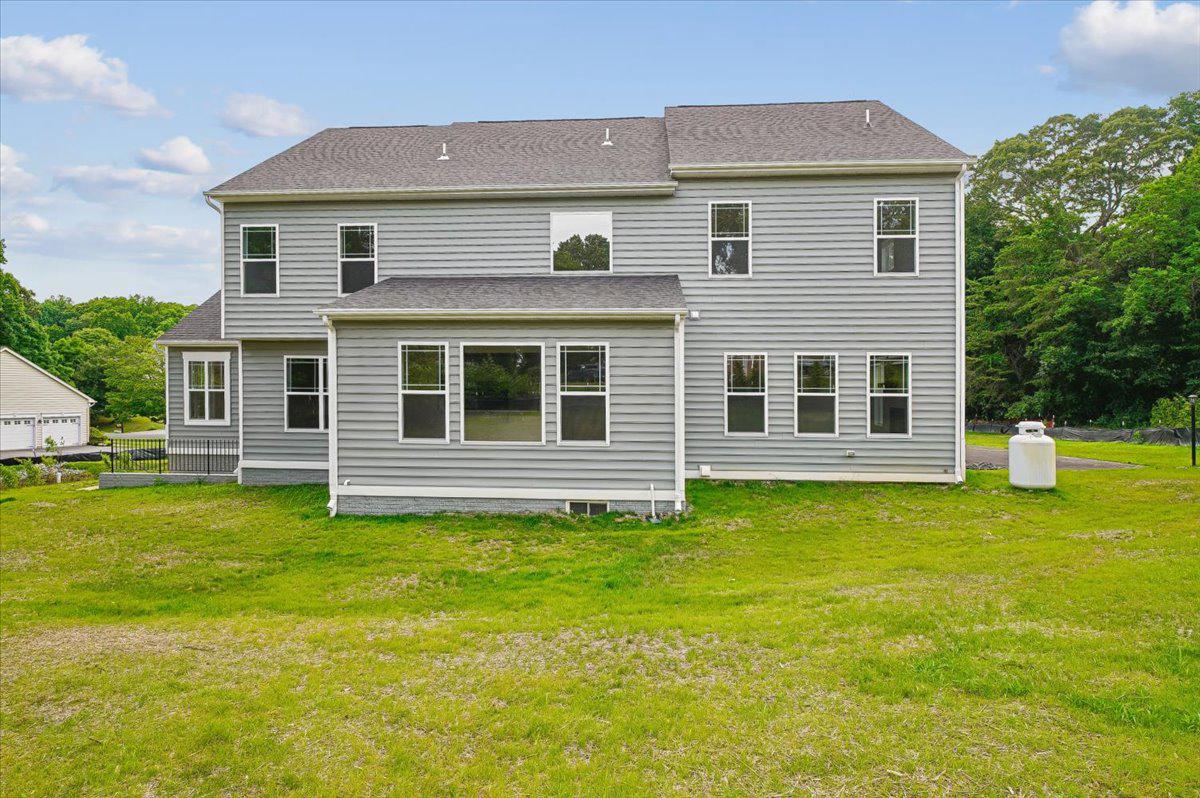 TWIN HILLS - Residential