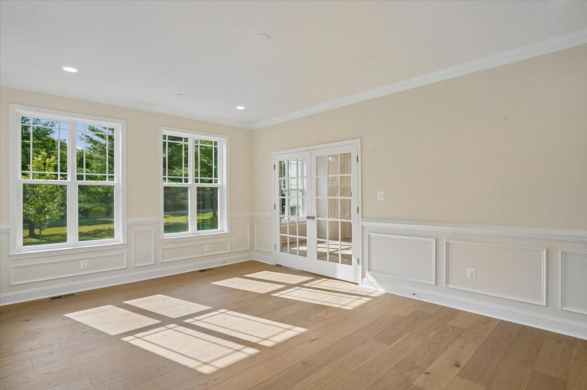 TWIN HILLS - Residential