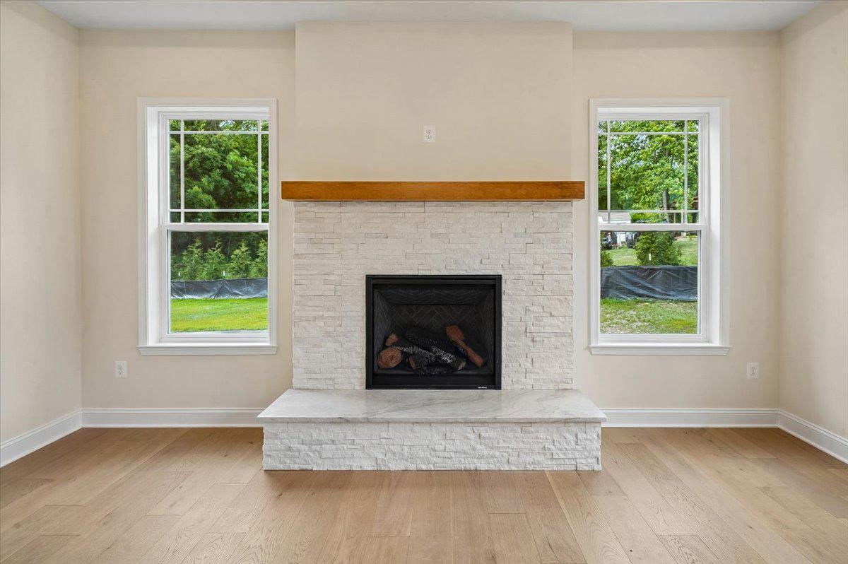 TWIN HILLS - Residential