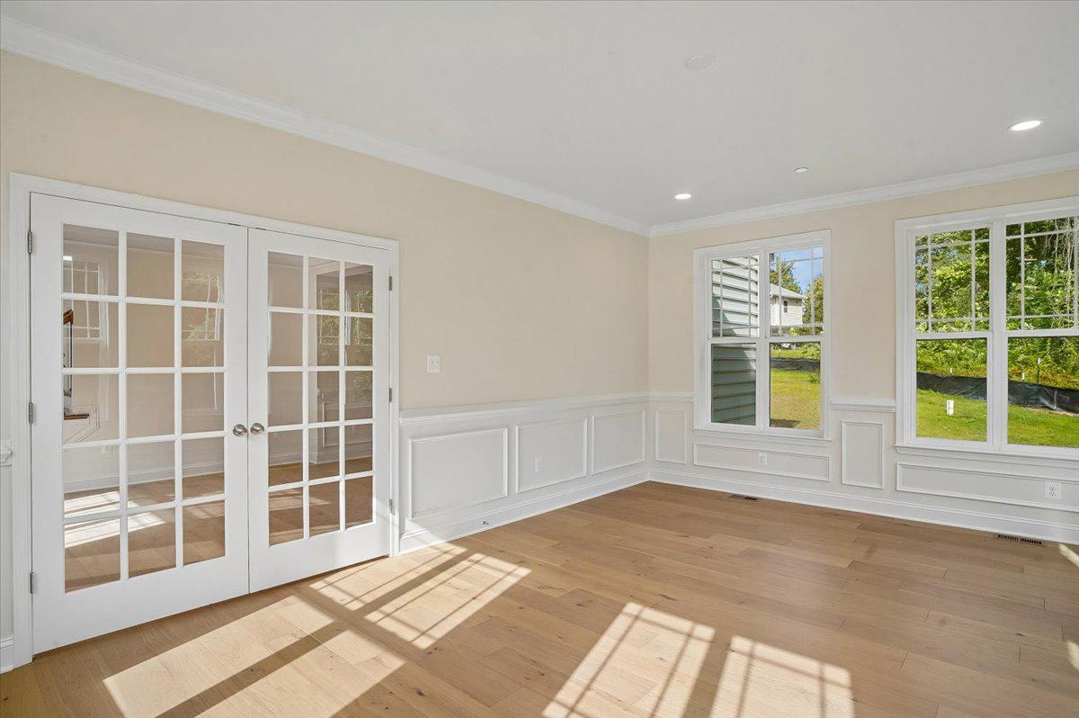 TWIN HILLS - Residential