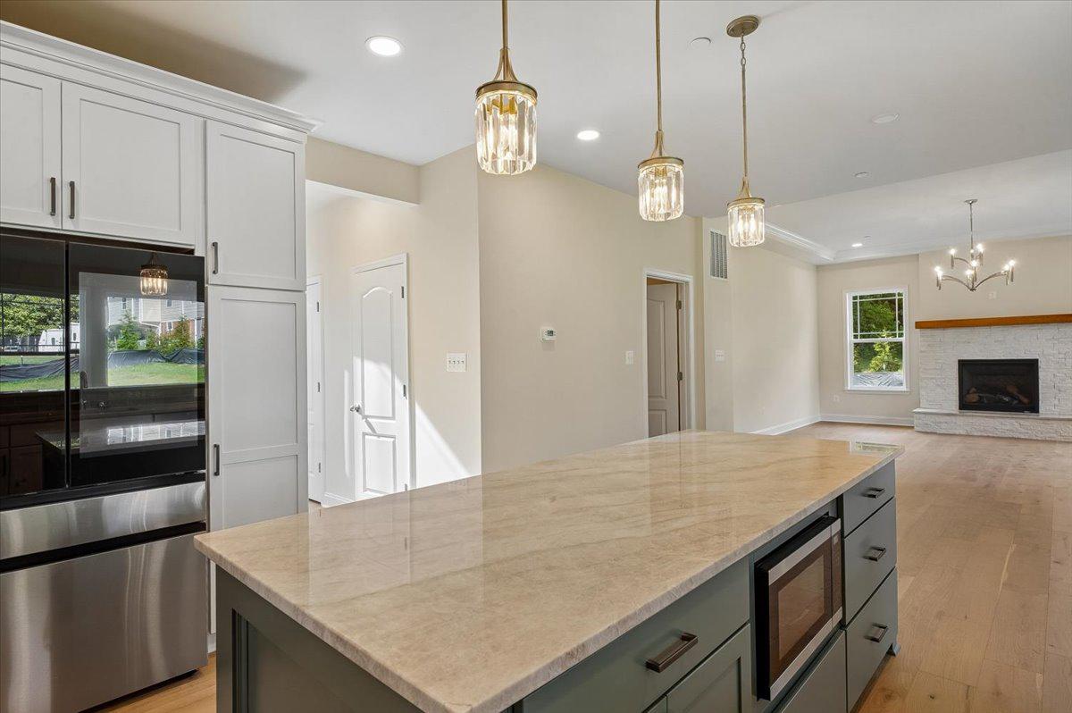 TWIN HILLS - Residential