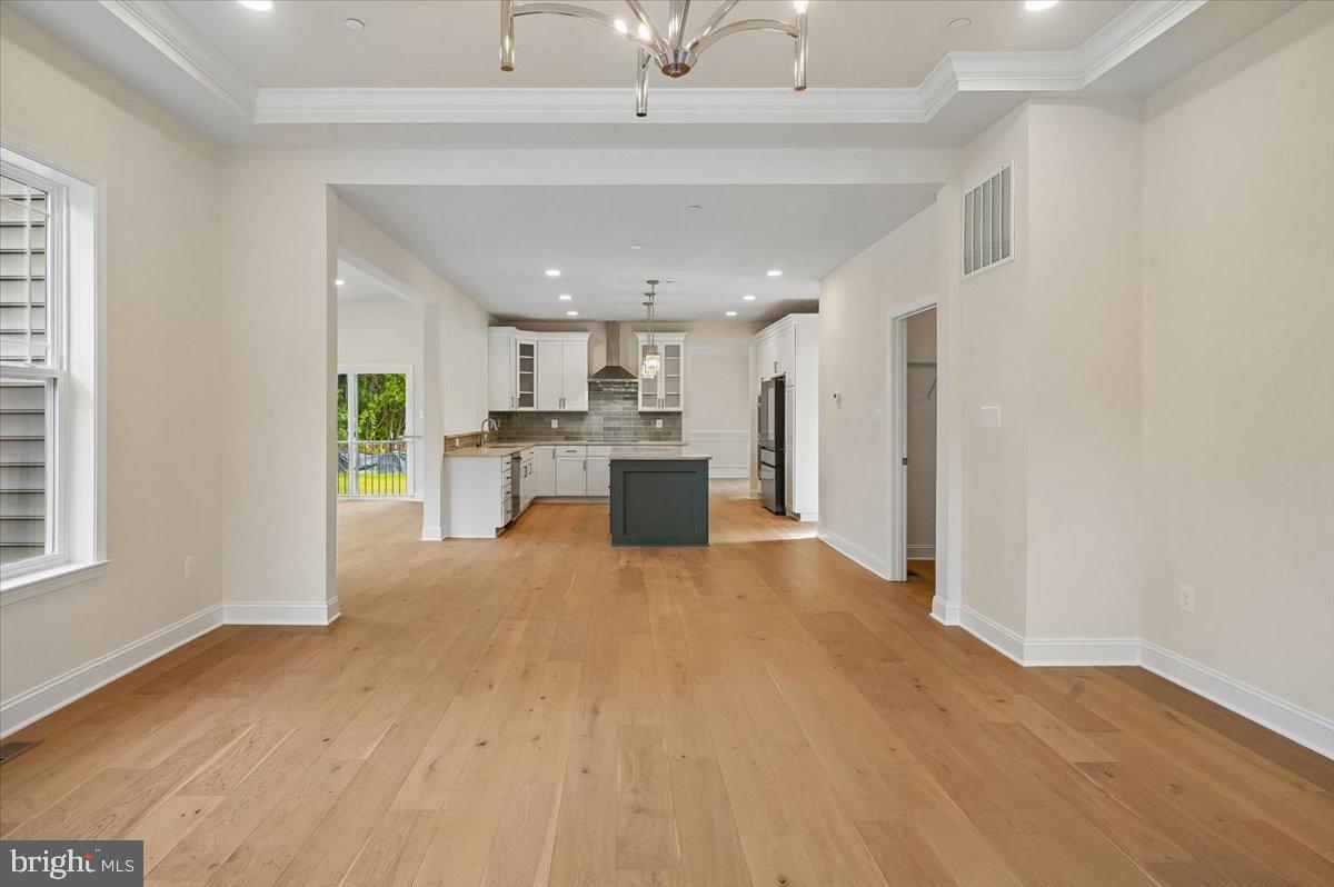 TWIN HILLS - Residential
