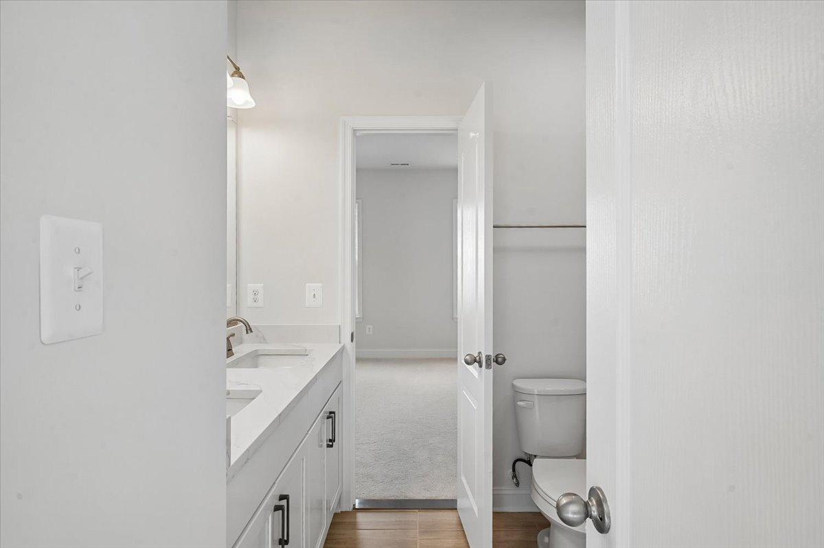 TWIN HILLS - Residential