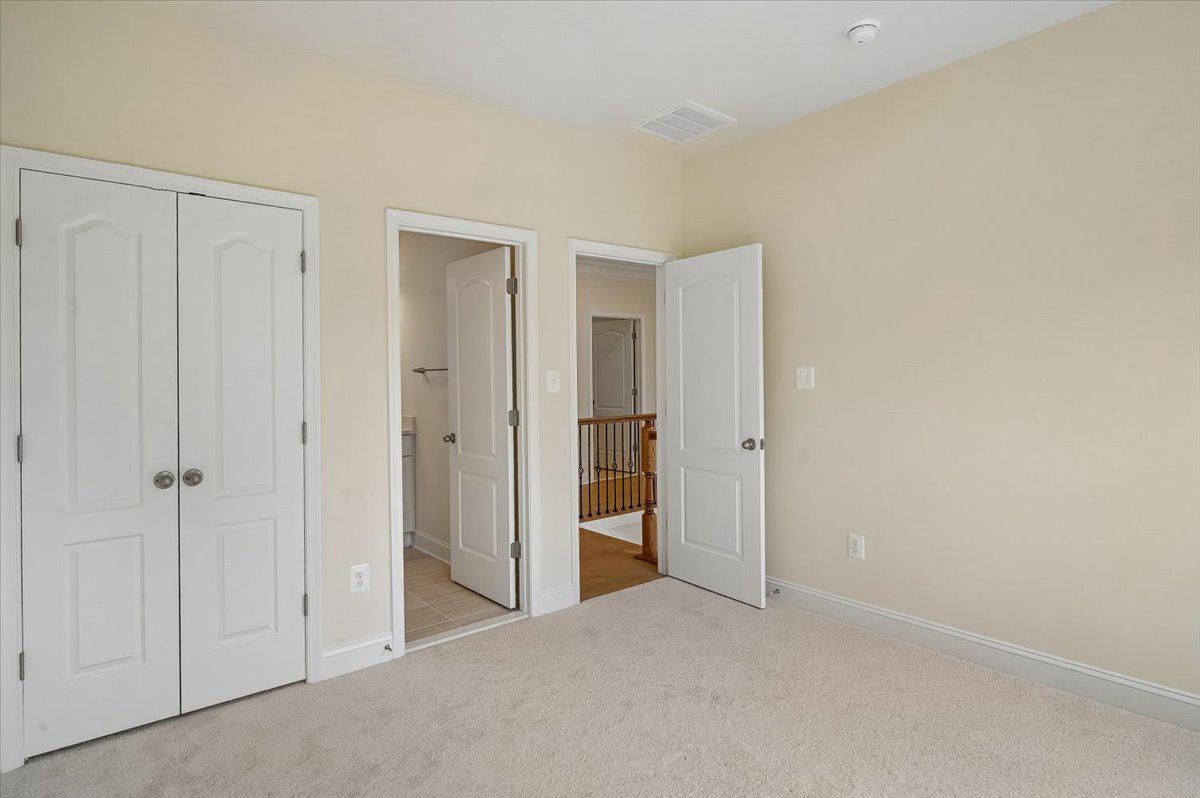 TWIN HILLS - Residential