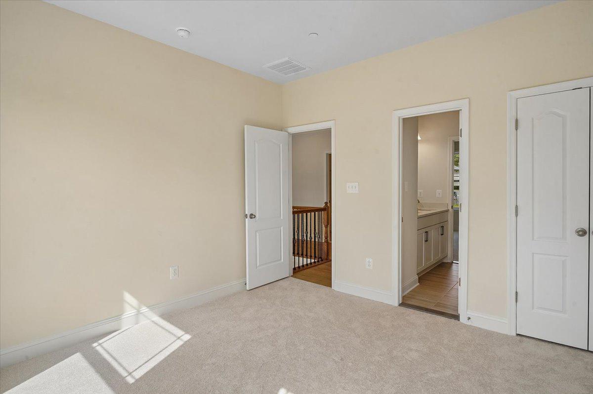TWIN HILLS - Residential