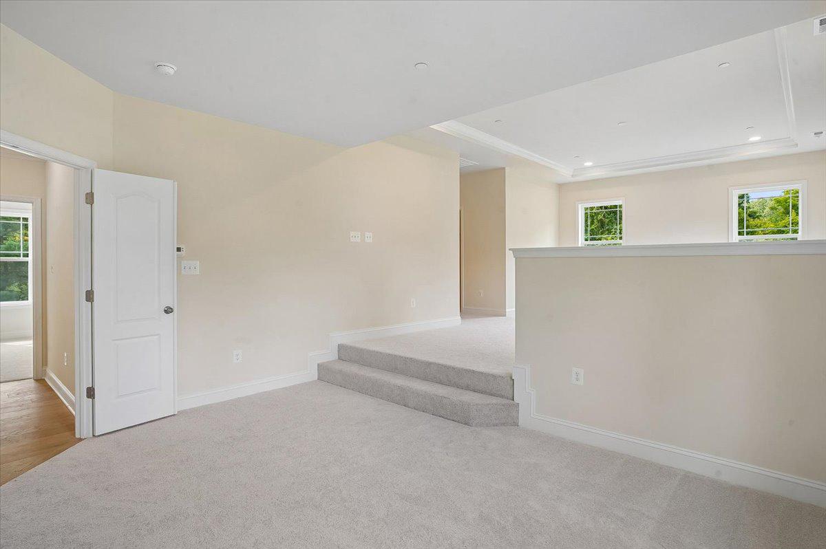 TWIN HILLS - Residential