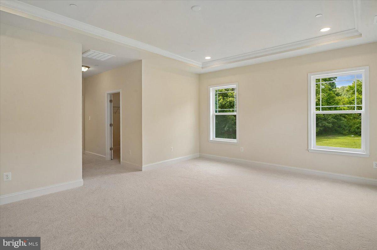 TWIN HILLS - Residential