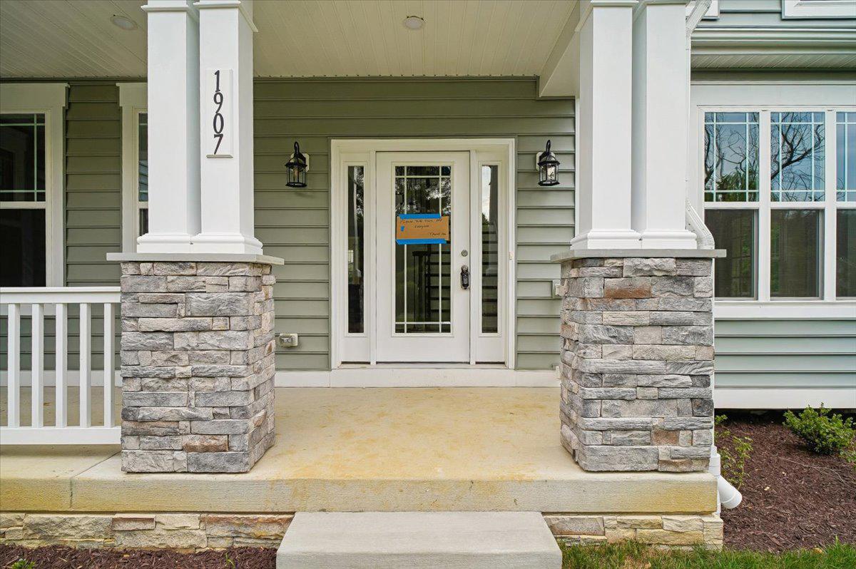 TWIN HILLS - Residential
