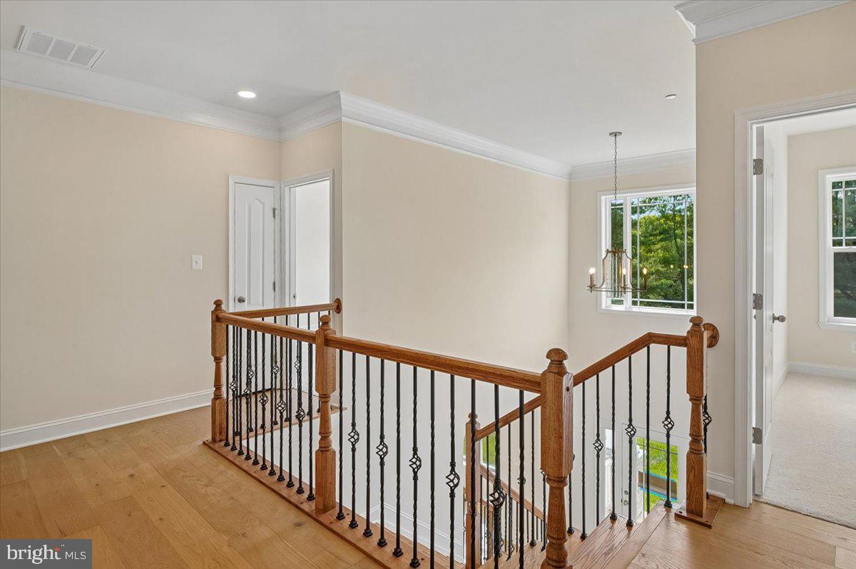 TWIN HILLS - Residential