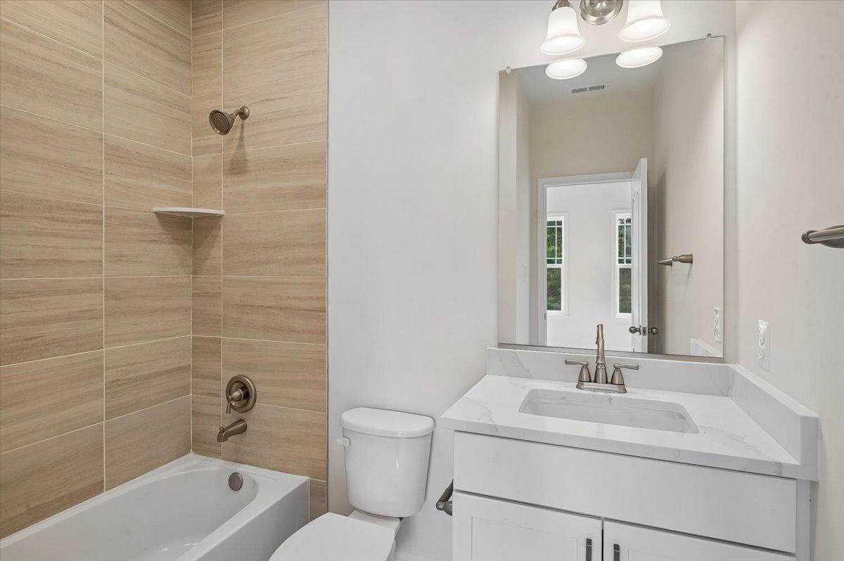 TWIN HILLS - Residential