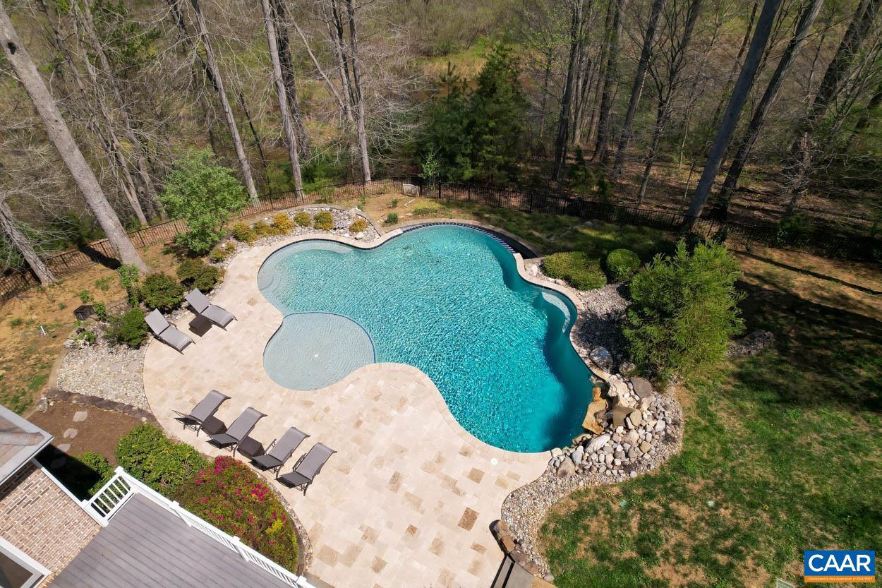 FOXCHASE - Residential