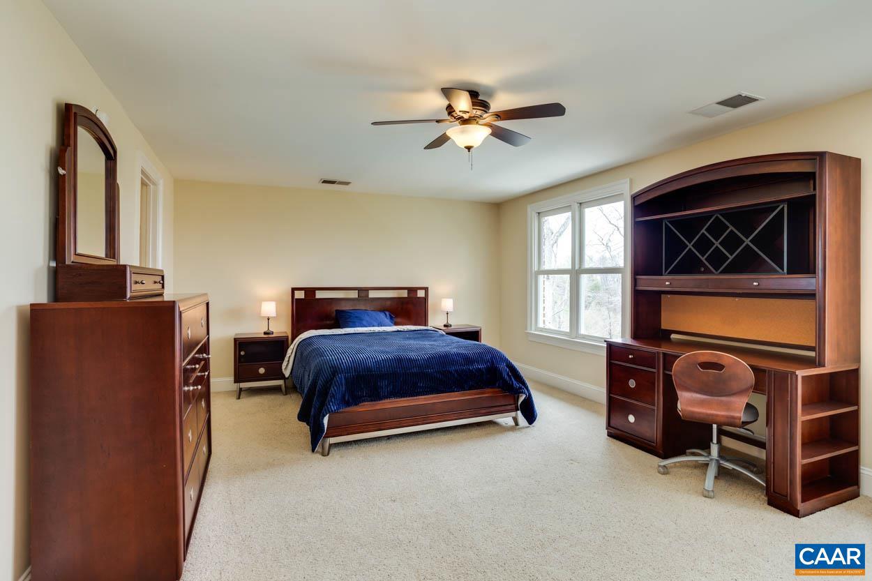 FOXCHASE - Residential
