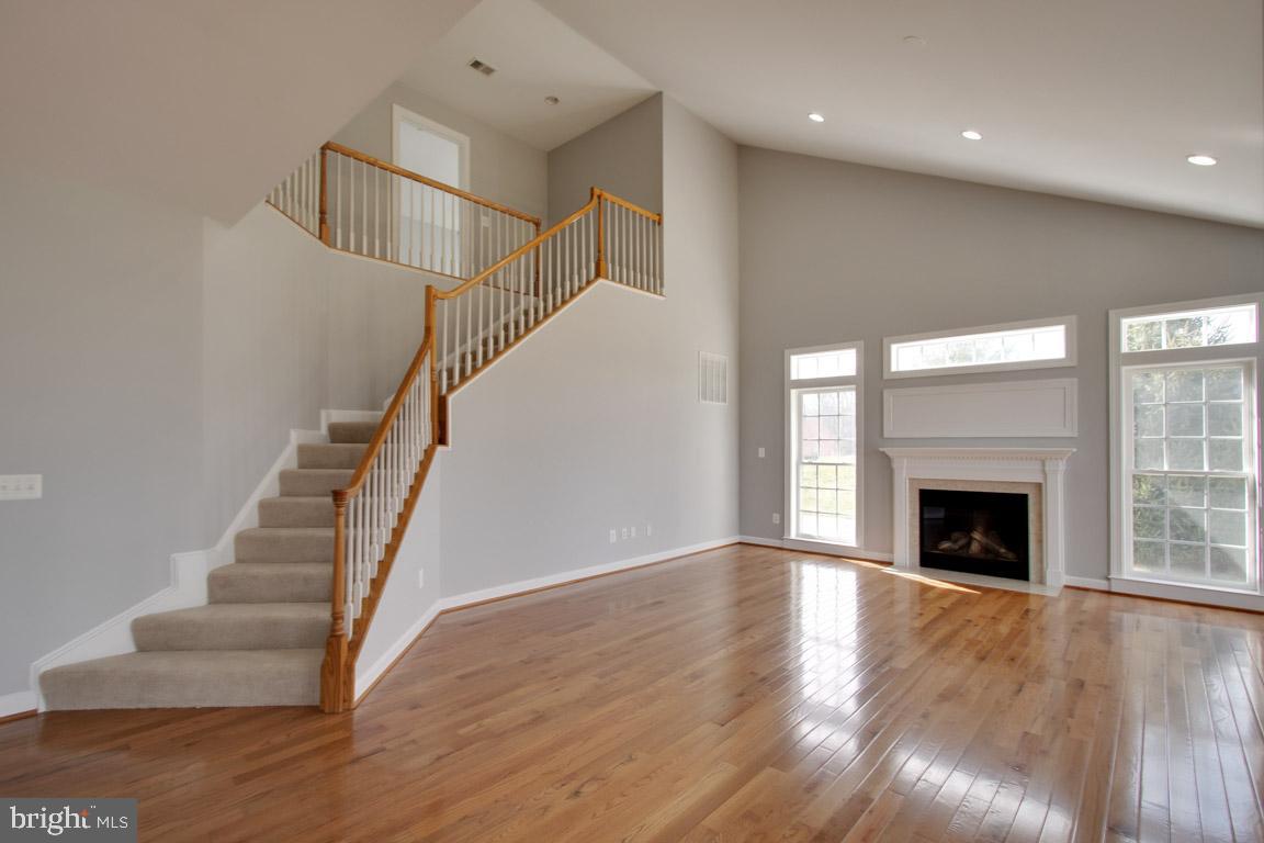 HOLLY RIDGE AT LAWNVALE - Residential