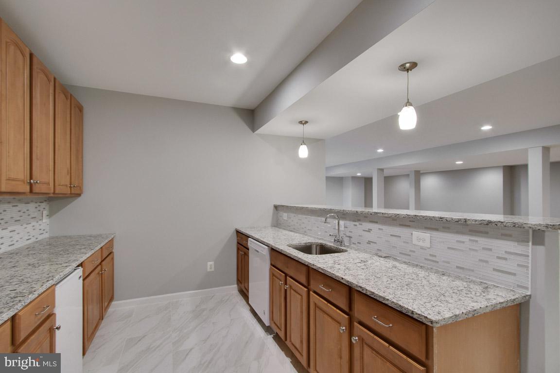 HOLLY RIDGE AT LAWNVALE - Residential