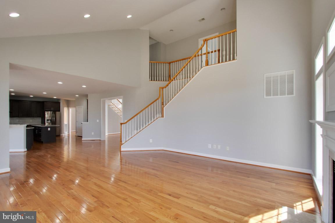 HOLLY RIDGE AT LAWNVALE - Residential